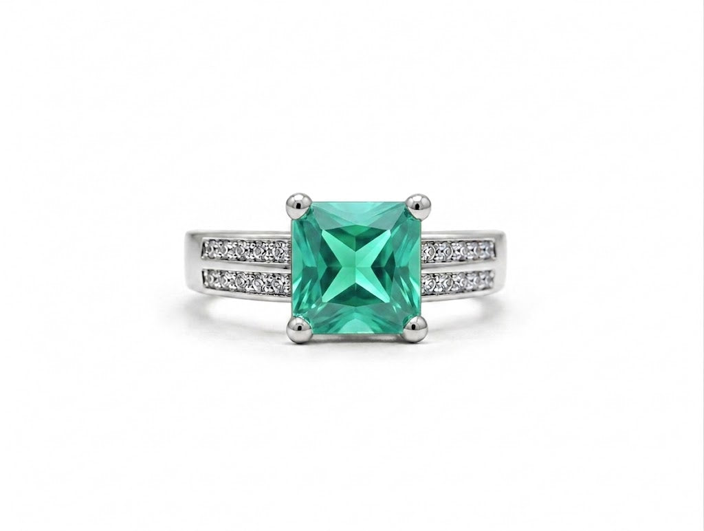 Elegant Ring Silver-Emerald Teal
