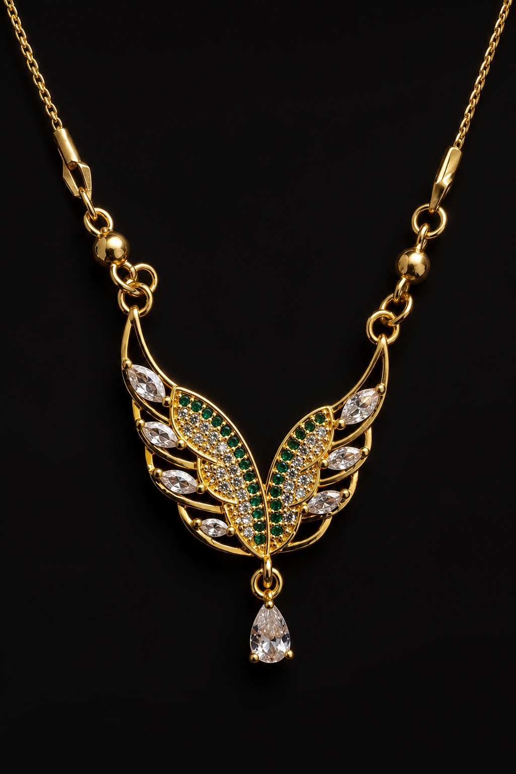Golden Wings Necklace Green