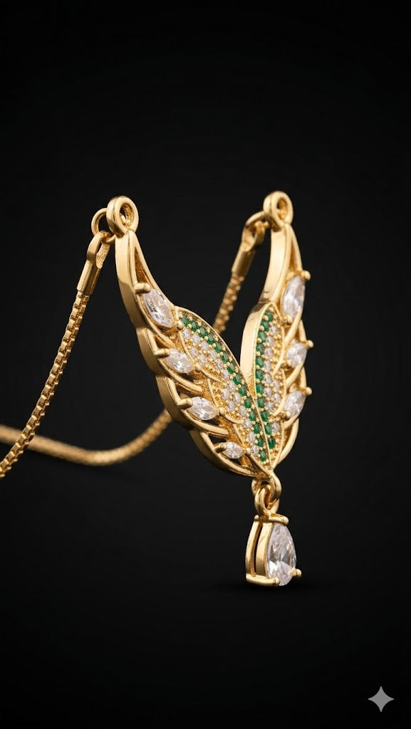 Golden Wings Necklace Green